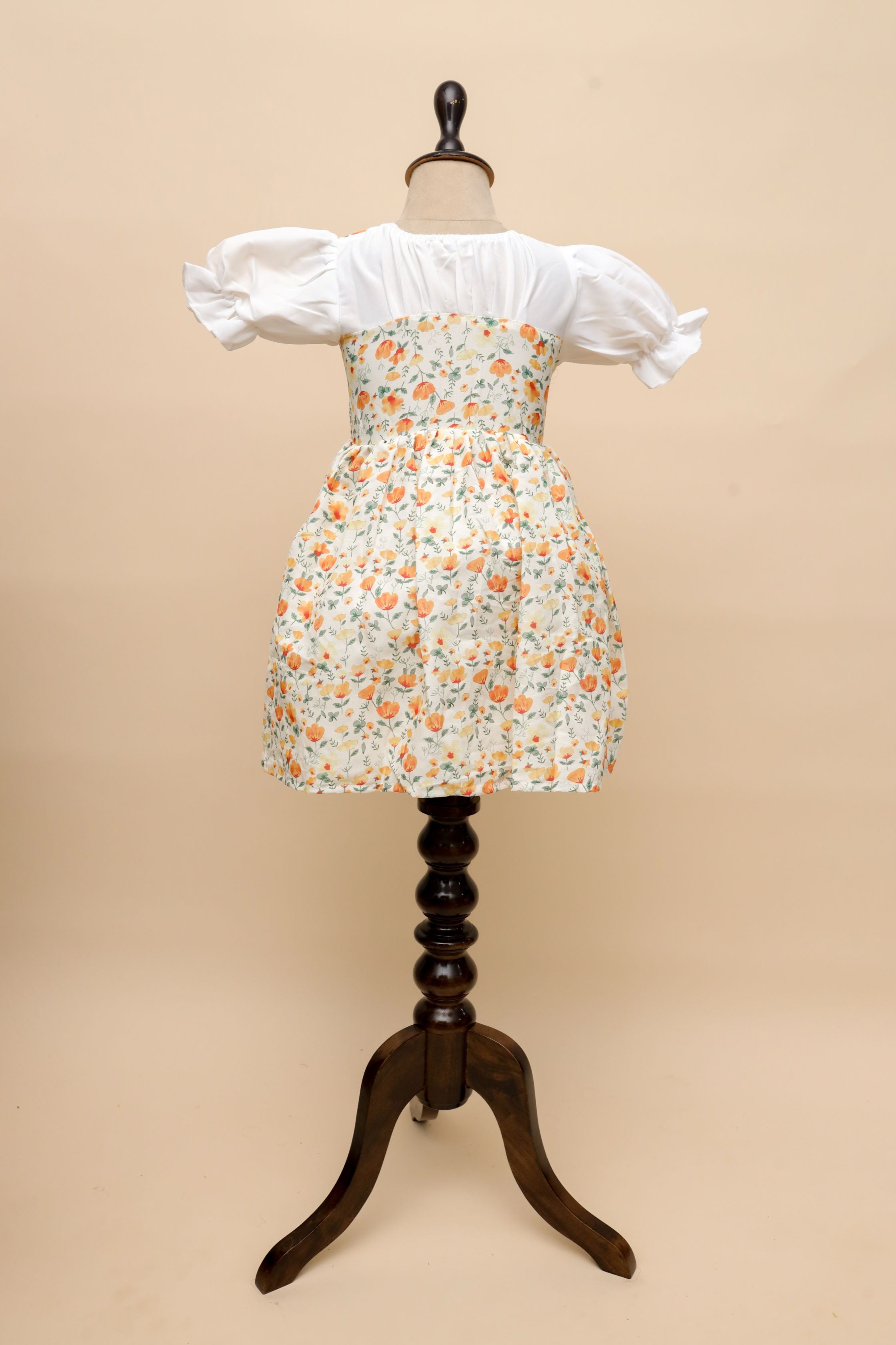 Classic Floral Party Dress with Puff Sleeves