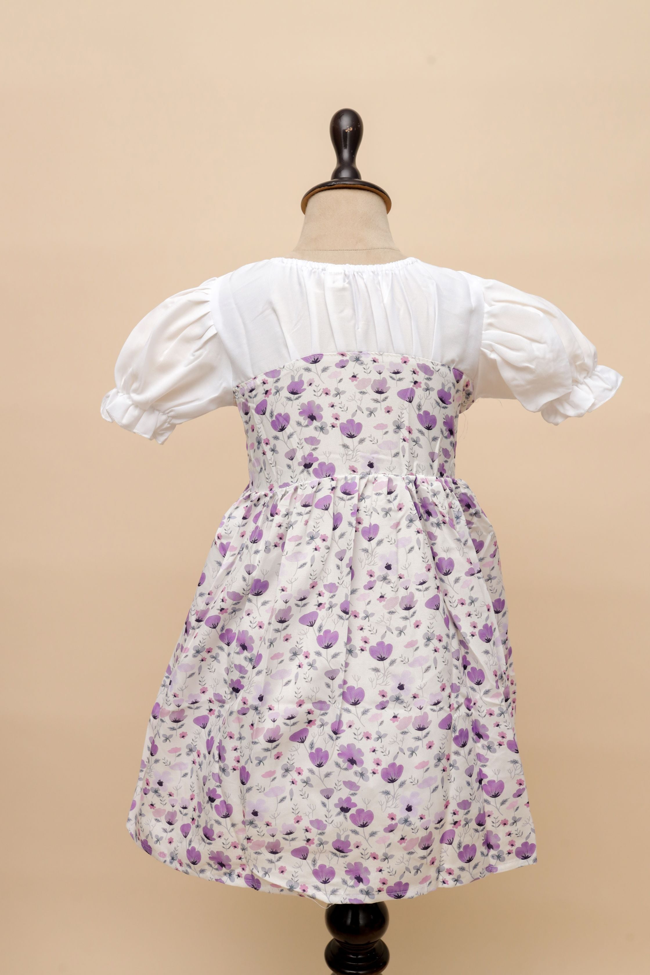 Classic Floral Party Dress with Puff Sleeves